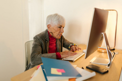 Der geplante Handwerkerbonus ist nur online zu beantragen - für viele Senioren eine Unmöglichkeit.