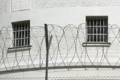 Österreichs Gefängnisse platzen als allen Nähten - und der Anteil an Ausländern ist im letzten Jahr auf 56 Prozent angestiegen.