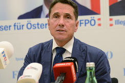 Der FPÖ-Parlamentarier und Wehrsprecher Reinhard E. Bösch geht mit Anfang November in den wohlverdienten Ruhestand.