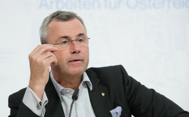 Anas Schakfeh soll seine Ehrenzeichen zurückgeben - FPÖ-Bundesparteiobmann Hofer: "Ex-IGGÖ-Vorsitzender hat nach Razzia bei seiner Privatstiftung Erklärungsbedarf."