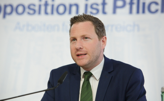 FPÖ-Generalsekretär Schnedlitz: "Rendi-Wagner dient der ÖVP eine Koalition an!"