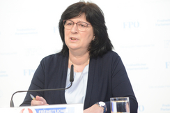 FPÖ-Nationalratsabgeordnete Rosa Ecker.