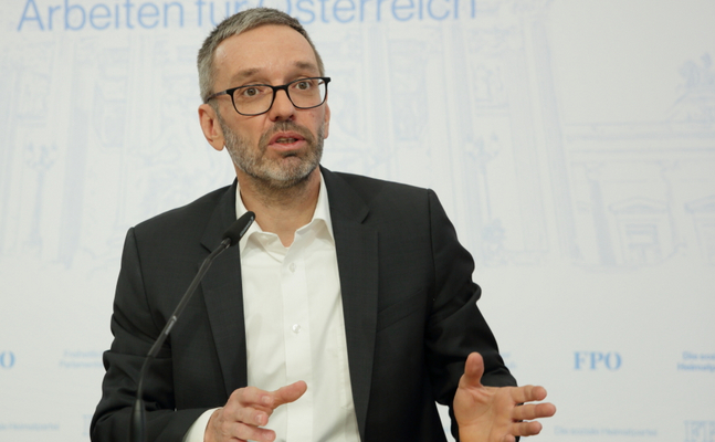 Regierung folgt FPÖ-Forderung nach Strategiewechsel - FPÖ-Klubobmann Kickl: "Totalüberwachung nach freiheitlichem Widerstand offensichtlich vom Tisch - Wirtschaft wird stufenweise wieder hochgefahren."