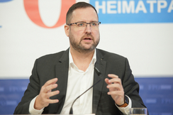 FPÖ-U-Ausschuss-Fraktionsführer Hafenecker: "Tiefer schwarzer Staat verhöhnt Parlament und muss durch politische Aufklärungsarbeit gekappt werden."