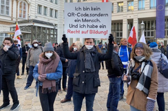 Klarer FPÖ-Erfolg: WU geht vor Protestwelle in die Knie und legt skandalöse "2G-Regel" auf Eis!