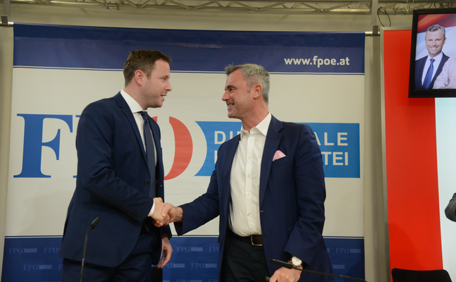 Michael Schnedlitz als Speer und Schild für die FPÖ - Neuer Generalsekretär will Vertrauen der Wähler durch harte Arbeit zurückgewinnen - neue Aufgaben für Vorgänger Vilimsky und Hafenecker.