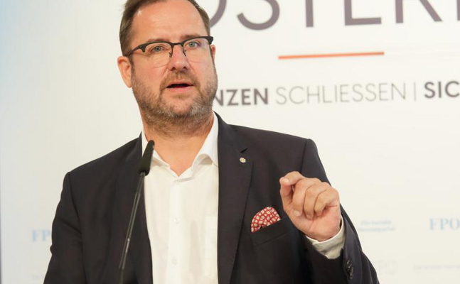 FPÖ-Verkehrssprecher Christian Hafenecker.