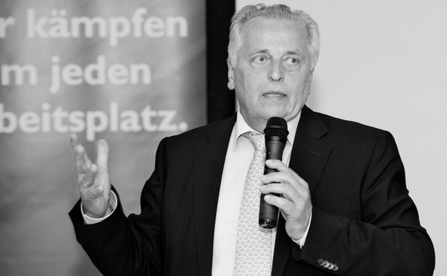 Der SPÖ-Sozialpolitiker Rudolf Hundstorfer verstarb heute, Dienstag, völlig unerwartet an einem Herzinfarkt.