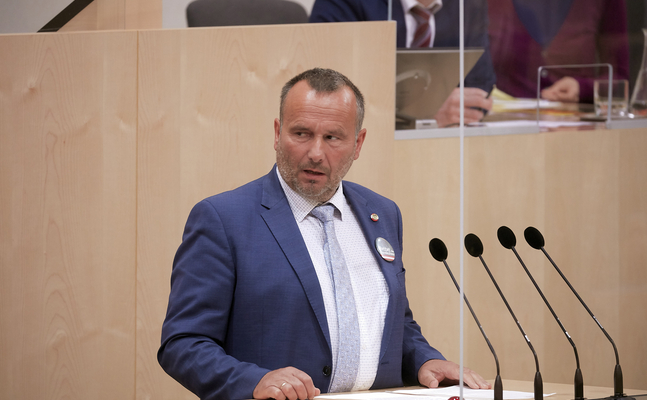 FPÖ-Tierschutzsprecher Alois Kainz im Parlament.