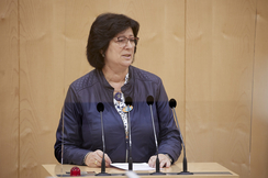 FPÖ-Frauen- und Seniorensprecherin Rosa Ecker im Hohen Haus.