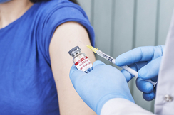 Immer mehr Impfschäden durch die Covid-Vakzine werden bekannt.
