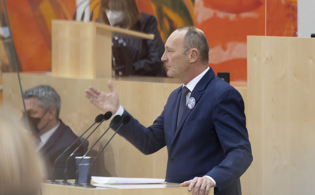 FPÖ-Parlamentarier Kassegger: "Regierung lässt Fachhochschulen finanziell im Ungewissen."