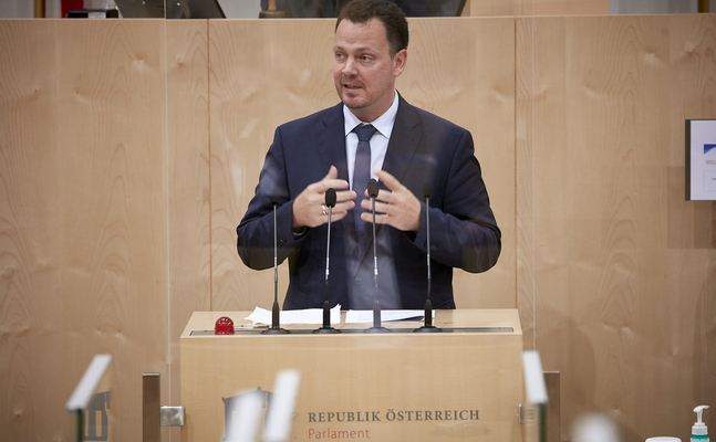 FPÖ-Gesundheitssprecher Kaniak fordert Auslaufen des Covid-Maßnahmengesetzes und Stopp des Impfstoff-Verschenkens an andere Staaten um 100 Millionen Euro.