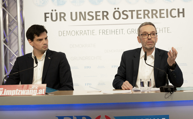 FPÖ-Sicherheitssprecher Hannes Amsbauer (l.) und -Bundesparteiobmann Herbert Kickl.
