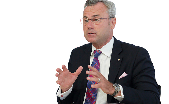 „Mit ‚Schönsprech‘ werden die Folgen der Krise nicht zu meistern sein!“ - FPÖ-Bundesparteiobmann Norbert Hofer rechnet im NFZ-Interview mit dem „Krisenmanagement“ der schwarz-grünen Koalition ab.