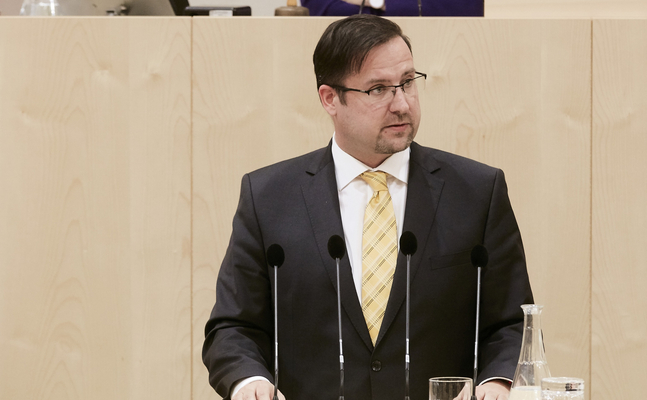 FPÖ-Generalsekretär Christian Hafenecker: „Die Hatz der Opposition gegen unbescholtene Bürger muss ein Ende finden., es laufen nicht überall nur 'böse Rechtsradikale' herum.“