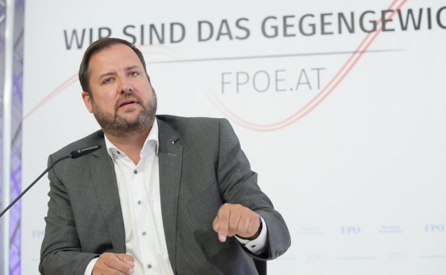 FPÖ-Verkehrssprecher Hafenecker ist entsetzt: ÖVP und Grüne lehnen FPÖ-Antrag für Traisental Schnellstraße (S34) ab!