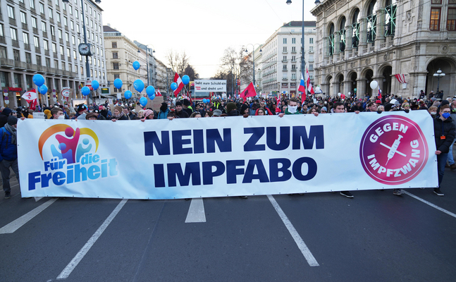 Anti-Corona-Maßnahmen-Demonstration am Wiener Ring vom 15. Jänner 2022.