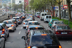 Mit der von der EU geplanten Abgasnorm Euro 7 droht der Straßenverkehr, noch teurer zu werden.