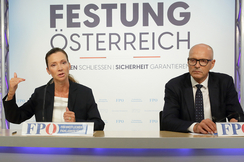 FPÖ-Verfassungssprecher Susanne Fürst und -Justizsprecher Harald Stefan bei ihrer Pressekonferenz in Wien.
