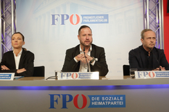 FPÖ-Verfassungssprecherin Susanne Fürst, -Generalsekretär Christian Hafenecker und "Frei&Frank"-Verlags-Chef Werner Reichelt.
