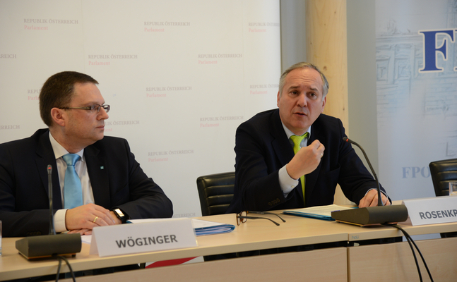 Die Klubobmänner von ÖVP und FPÖ, August Wöginger und Walter Rosenkranz, präsentierten in freundschaftlicher Einigkeit die Erfolgs-Bilanz des abgelaufenen Jahres im Parlament.