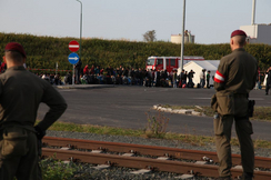 Bundesheer und Polizei dienen an Österreichs Grenzen lediglich als "Empfangskomitee" für illegale Einwanderer.