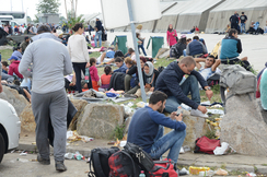Entgegen den Behauptungen von ÖVP-Innenminister Karner reiß die Flut an illegalen Einwanderern nach Österreich nicht ab.