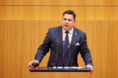 FPÖ-Parlamentarier Christian Ries im Nationalrat.