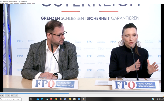 FPÖ-Generalsekretär Christian Hafenecker und -Verfassungssprecherin Susanne Fürst bei ihrer Pressekonferenz.