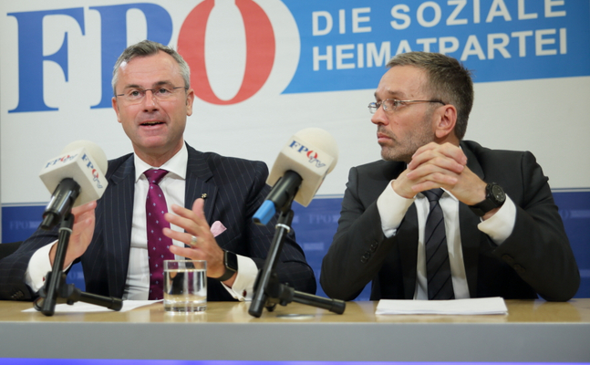 FPÖ-Parlamentsklub bestimmt Norbert Hofer zum Klubobmann und Herbert Kickl zum geschäftsführenden Klubobmann. Walter Rosenkranz ersetzt Walter Fichtenbauer als Volksanwalt.