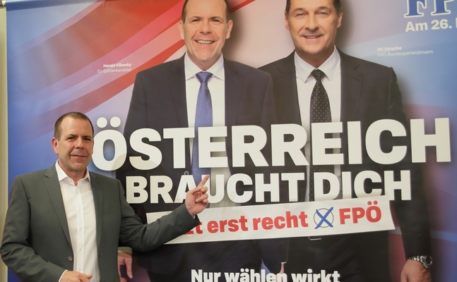 EU-Spitzenkandidat Harald Vilimsky präsentierte neues Wahlplakat der Freiheitlichen - Wahlziel ist das Überholen der SPÖ auf Platz zwei.