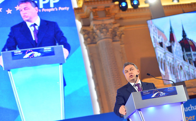  Austritt von Fidesz aus EU-Zentralisten-Block EVP ist zu begrüßen - Ungarns Regierungspartei erteilt in mutigem Schritt dem gegen die Souveränität der europäischen Staaten gerichteten Merkel-Kurz-Kurs klare Absage.
