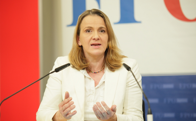 FPÖ-Sozialsprecherin Belakowitsch zu Rot-Weiß-Rot-Karte Neu: „Wir brauchen keine unqualifizierte Einwanderung in das österreichische Sozialsystem“