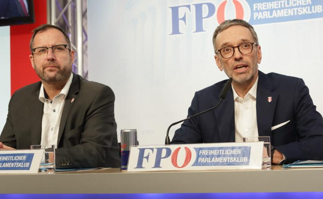 FPÖ-Mediensprecher Christian Hafenecker und FPÖ-Bundesparteiobmann Herbert Kickl